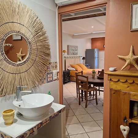 La Cartagene - Entoure De Nature