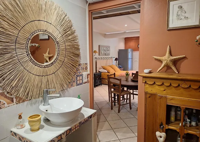 La Cartagene - Entoure De Nature